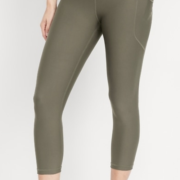 Old Navy NWOT High Waist Powersoft Cropped leggings, size XL - Picture 4 of 9